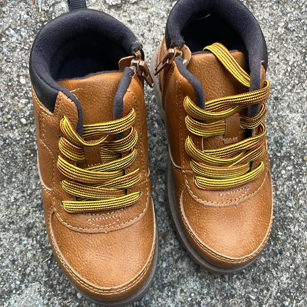 NWOT Carter’s Boston Boys Hiking Boots Brown Toddler Size 11M